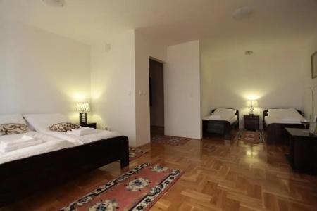 Hostel Royal - 25