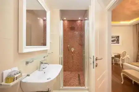 Piazza Heritage - 112