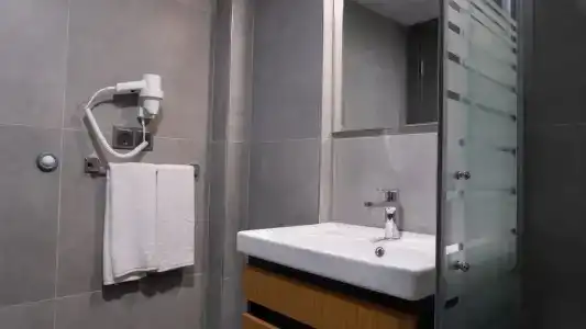 Opera Suites Apart - 101