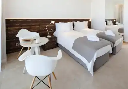 Amphora & Suites - 2