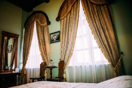 Antique House - 20