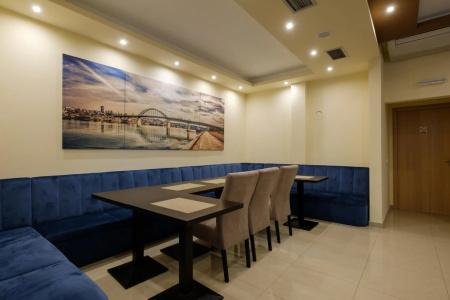 Airport Garni - 12