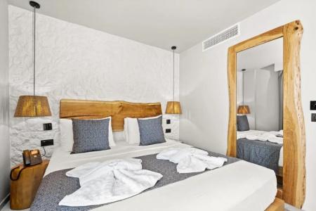 Emily's Luxury Suites - 40
