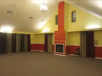 The Crossroads and Suites - 15