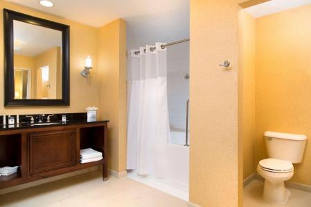 DoubleTree Suites by Hilton - 69