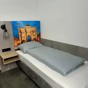 C & N - an der Messe München - 27