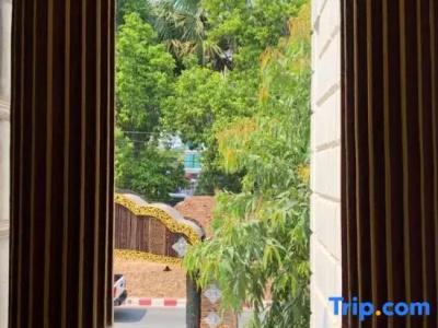 Pingdoi Hualin Boutique - 108
