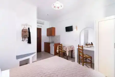 Mandilaria Studios - 129