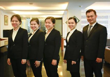 Serene Shining & Spa - 11