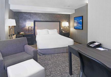 Holiday Inn Express and Suites, an IHG - 21