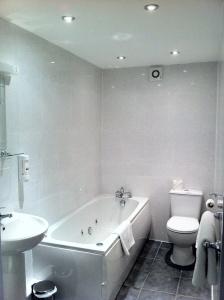 The Edgbaston Palace - 6