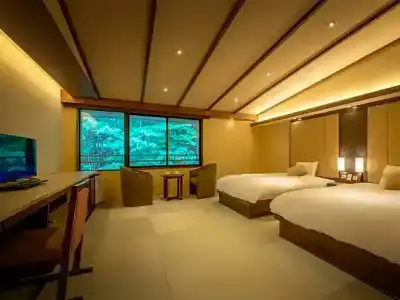 Zao Kokusai - 82