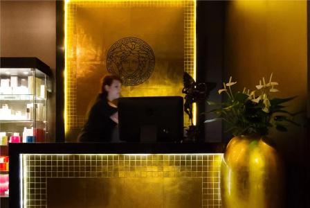Montcalm East, Autograph Collection - 1