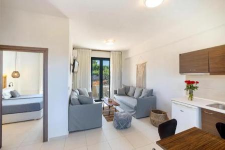 La Stella Suites - 42