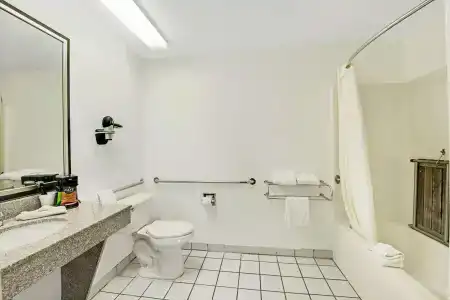 Surestay Plus By Best Western San Antonio North 281 n - 40
