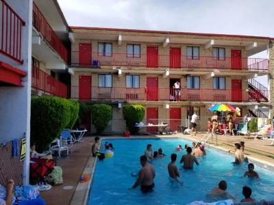 Cloud 9 Inn - 5