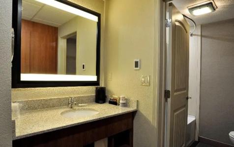 Best Western Plus Clocktower Inn - 62