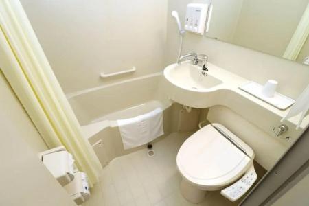Toyoko Inn Minatogawa Koen - 18