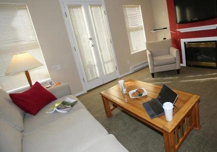 Times Square Suites - 51