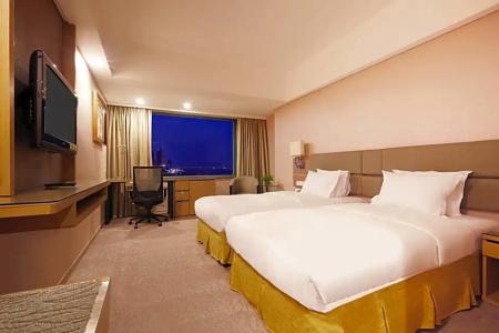 Holiday Inn Wuhan Riverside, An Ihg - 86