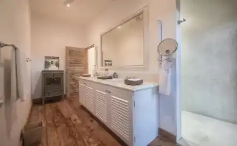 20 Middle Street - 24