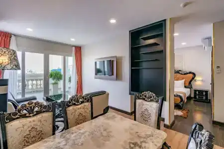 Emerald Central - 195