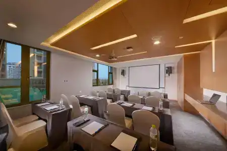 Holiday Inn Express Chengdu Huanhuaxi, An Ihg - 13