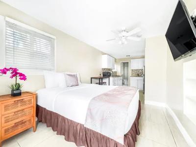 Hollywood Beachs - 82