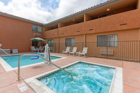 Quality Inn & Suites Oceanside Near Camp Pendleton - 14