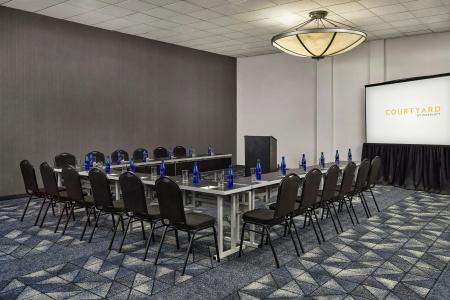 Courtyard by Marriott San Diego Mission Valley/Circle - 16