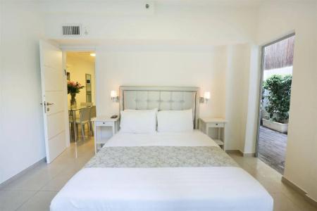 Sea Land Suites - 14