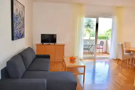Pervanovo with Free Parking - 287