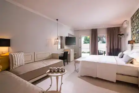 Neikos Mediterraneo Luxury Suites - 70