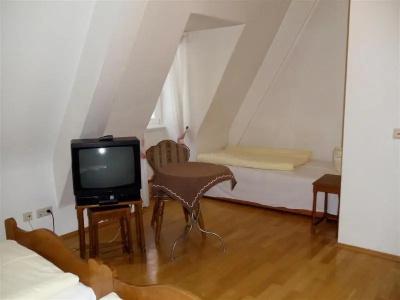 zum Pfalzgrafen - 1