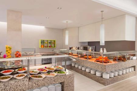 Hilton Dead Sea Resort & Spa - 11