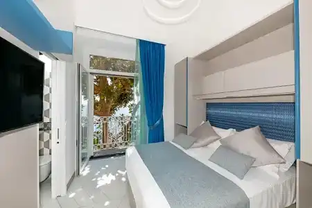 Eden Roc Suites - 368