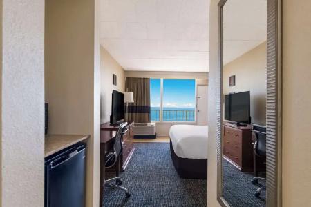Comfort Inn South Oceanfront - 59