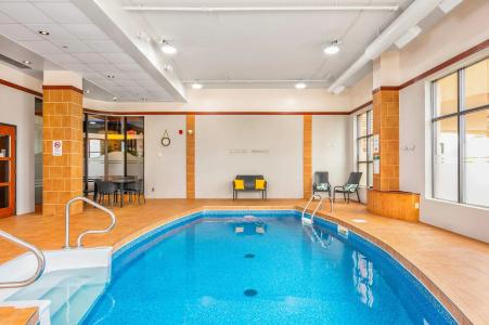Quality Inn & Suites - 16