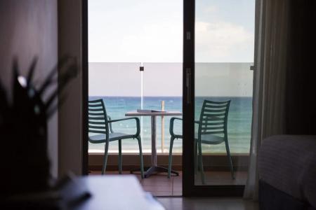 Steris Elegant Beach & - 209