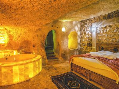 Atilla's Cave - 517