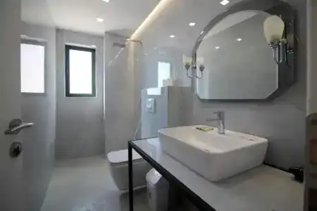 Olympia - 7