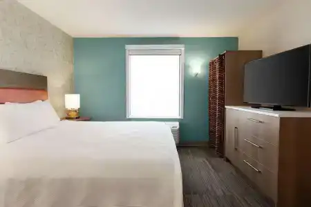 Home2 Suites By Hilton Portland Airport - 36