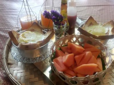Bann Tawan Hostel & Spa - 11