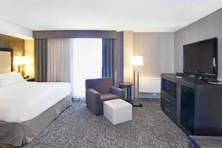 Holiday Inn Express and Suites, an IHG - 62