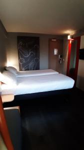 ibis Carcassonne Centre - La Cité - 4
