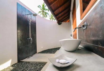 Sanjis The Seaside Cabanas - 18