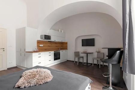 Old Town Square Residence by Emblem - 90