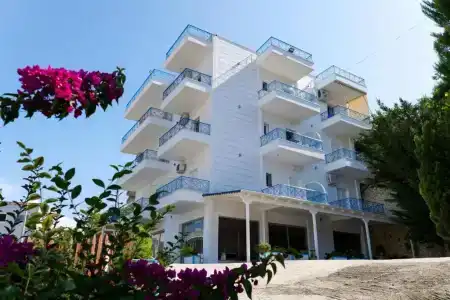 Miracle Saranda - 20