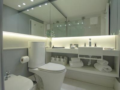 1828 Smart Boutique - 7