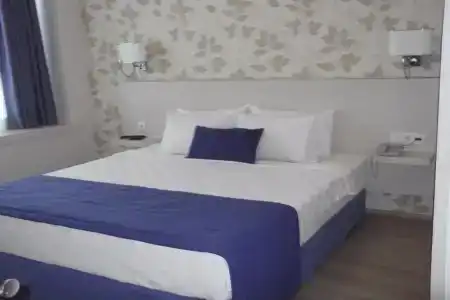 Walk In - 6